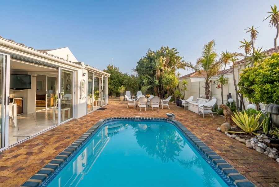 3 Bedroom Property for Sale in Sunningdale Western Cape